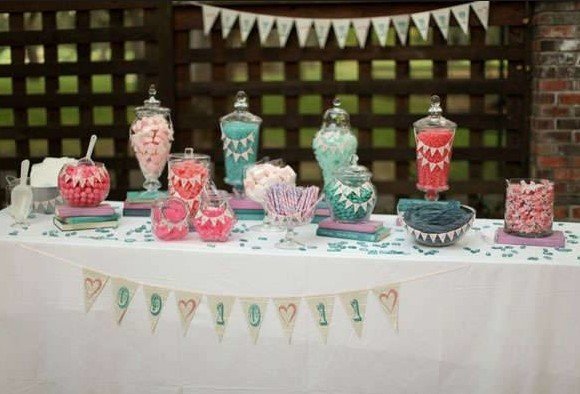 Candy Bar (bar à bonbon avec bonbonnières)